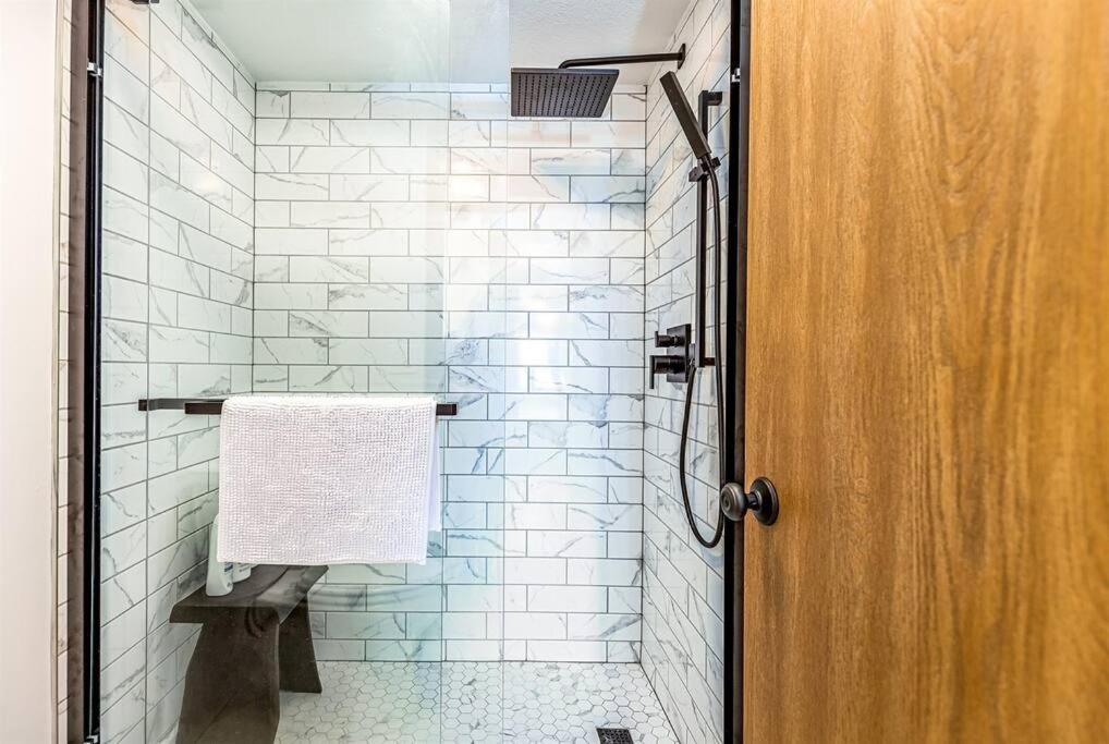 Peaceful 2-Bedroom Townhome Retreat W/Wooded View 갈레나 외부 사진